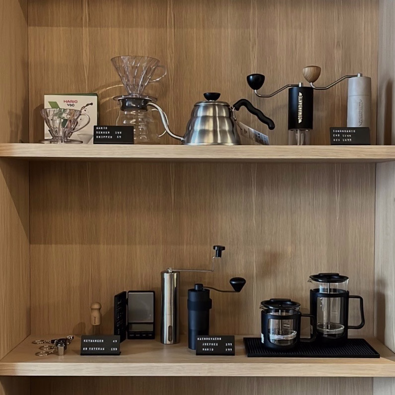 Gaveidéer til kaffeelskere i Charlottenlund: Fra bønner til udstyr fra KaffeBrænderiet