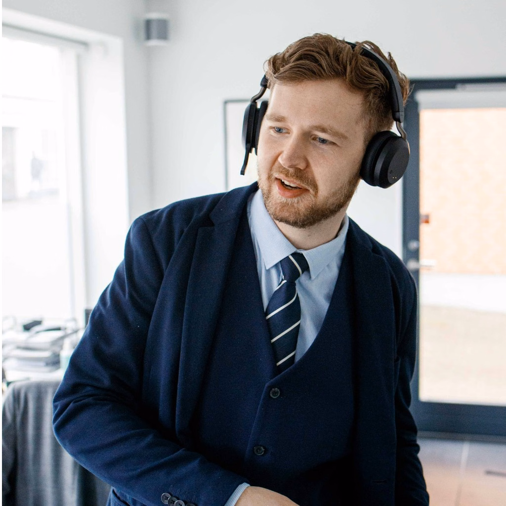 Fra første kontakt til lukket aftale: En stepplan til komplekst B2B-salg